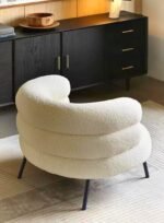 ⁦كرسي من البوكليه والخشب السويدي  60x70x55 سم - أبيض⁩ - الصورة ⁦3⁩